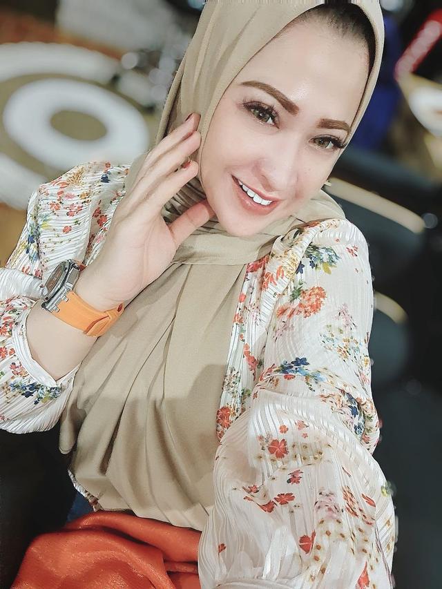 Neng Wirdha (https://www.instagram.com/p/Ciuqlv5ra9x/)