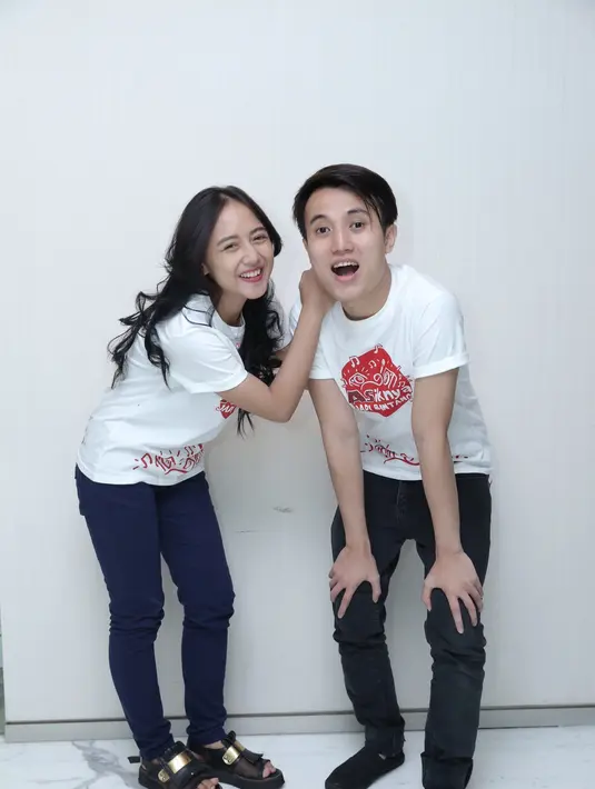 Asiknya Jadi Bintang mendapat sambutan luar biasa dari masyarakat. Hal itu terlihat dari total 1.400 video dari kontestan mendaftar. Dari ribuan itu baru disaring dan menyisakan lima finalis. (Galih W. Satria/Bintang.com)