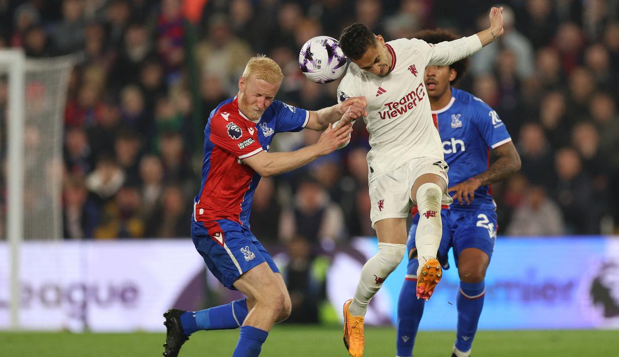 Sementara itu, MU harus puas menduduki peringkat delapan dengan poin 54. (Adrian DENNIS / AFP)