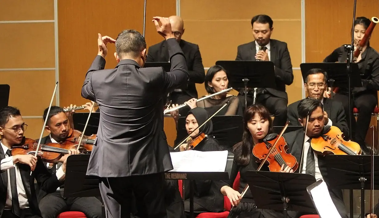 Jakarta Concert Orchestra (Bambang E Ros/Fimela.com)