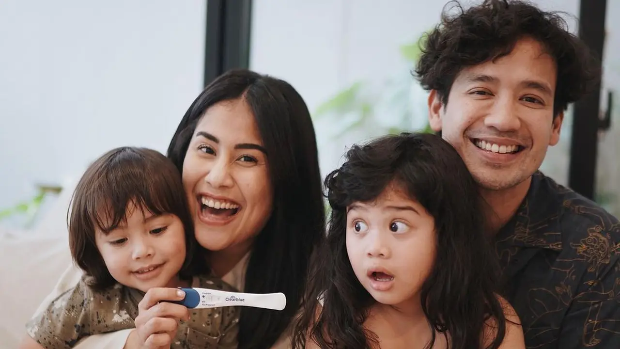 6 Momen Tarra Budiman dan Gya Sadiqah Umumkan Kehamilan Kedua, Penuh Bahagia