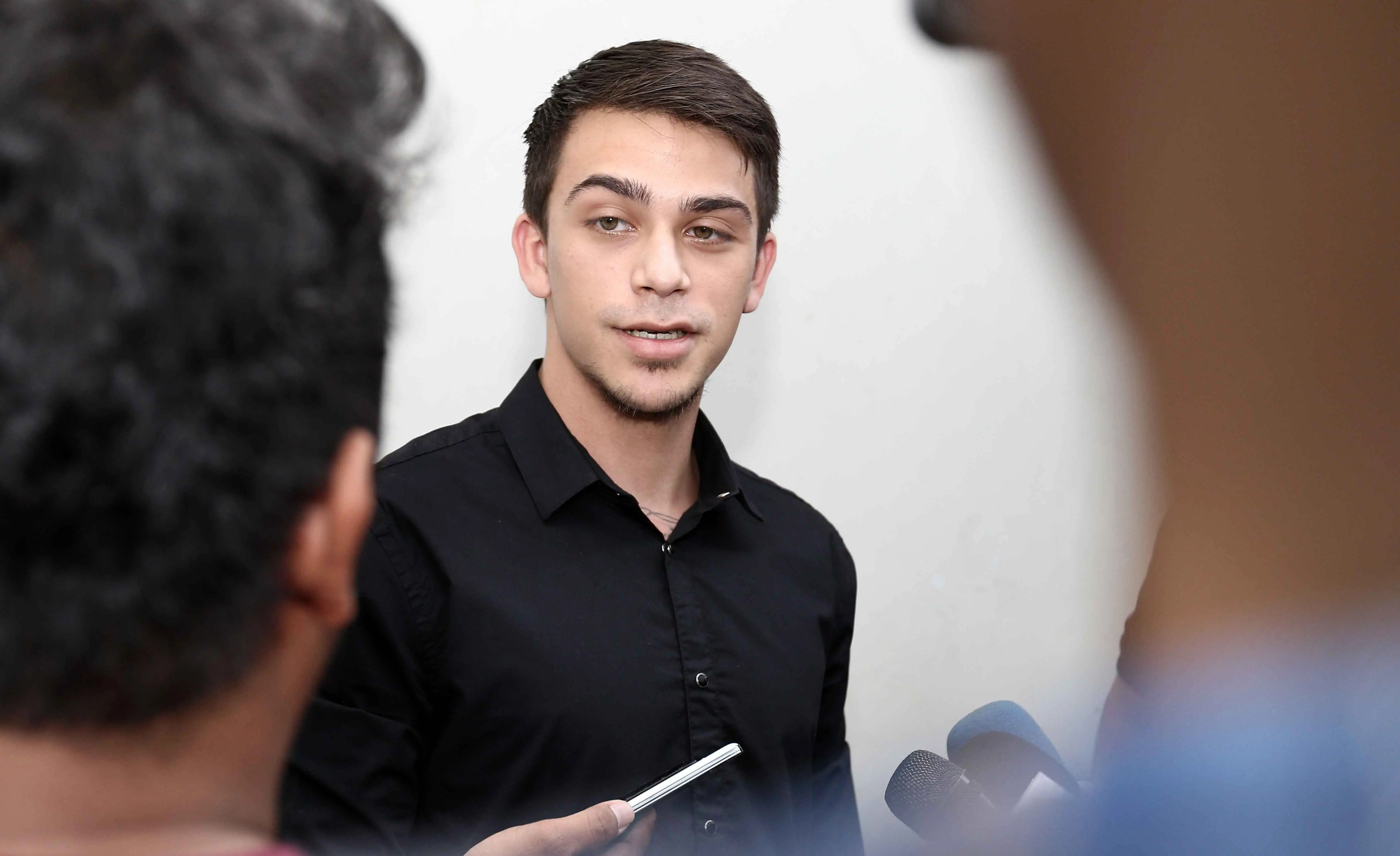 Beberapa hari lalu, anak artis senior Ayu Azhari dari pernikahannya dengan Teemu Yusuf Ibrahim, Sean Azad terjaring razia Narkoba Badan Narkotika Nasional Provinsi (BNNP) DKI Jakarta pada Kamis (11/5/2017). (Nurwahyunan/Bintang.com)