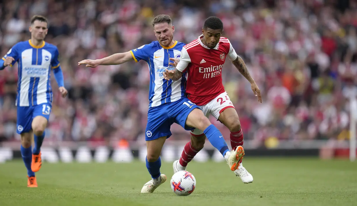 <p>Arsenal secara mengejutkan menyerah dari tamunya Brighton and Hove Albion dalam laga pekan ke-36 Liga Inggris 2022/2023. Mereka dikalahkan skuad Roberto De Zerbi dengan skor telak 3-0. (AP Photo/Kirsty Wigglesworth)</p>
