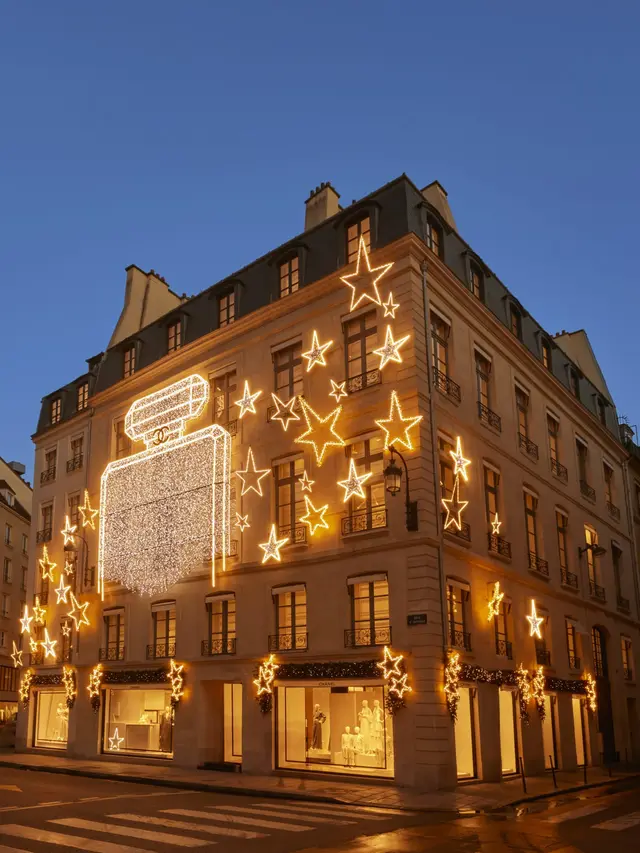 Merayakan Musim Liburan di 19 rue Cambon bersama Chanel