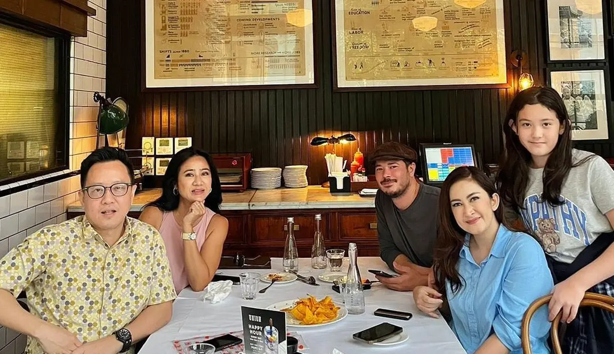 (Instagram/nafaurbach)