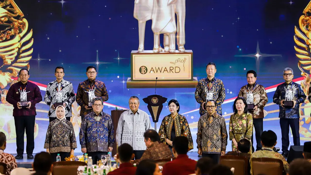 Dukung Stabilitas Keuangan dan Pertumbuhan Ekonomi Inklusif, BRI Raih Dua Penghargaan pada Bank Indonesia Awards 2024