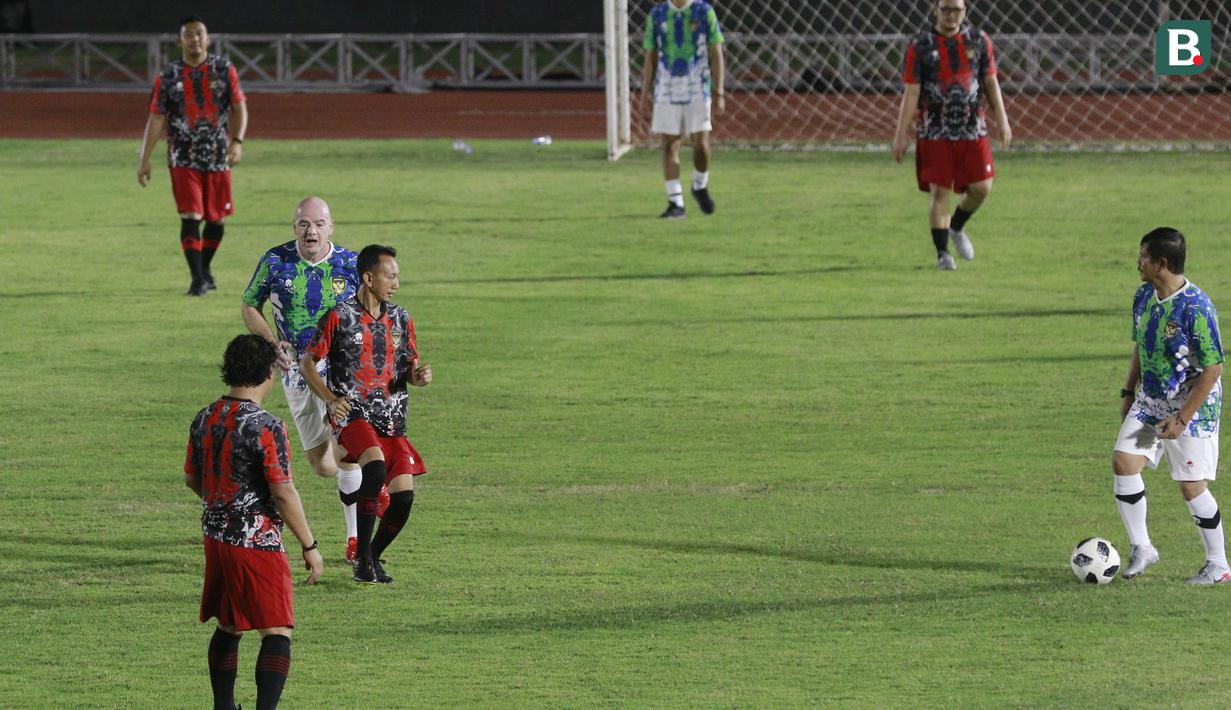 Pertandingan yang berlangsung dengan sepuluh melawan sepuluh tersebut juga hanya memakai setengah lapangan. (Bola.com/M Iqbal Ichsan)