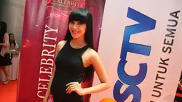 Dalam audisi sesi pertama, sesosok wanita berwajah mirip Sandra Dewi ikut audisi Micel 2014, Medan, (13/9/14). (Liputan6.com/Faizal Fanani) 