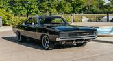 1968 Dodge Charger R/T yang merupakan salah satu muscle car keluaran tahun 60an yang sangat populer dan ikonik. Mobil ini pernah tampil di beberapa film seperti Fast & Furious dan The Dukes of Hazzard. Selain ikonik, mobil ini juga memiliki performa yang mengesankan dengan mesin V8 yang mampu menghasilkan tenaga hingga 375hp. (Source: hotcars.com)