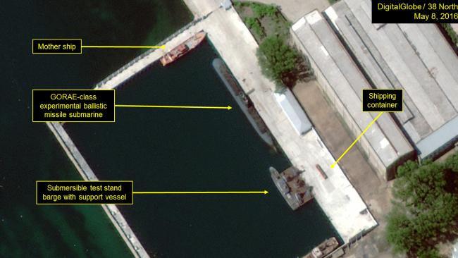 Pencitraan satelit yang menunjukkan galangan kapal selam Korea Utara (38 North/US - Korea Institute John Hopkins University)