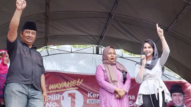 Arumi bachsin, istri calon Wakil Gubernur Jawa Timur Emil Elestiantianto Dardak (Liputan6.com/Dian Kurniawan)