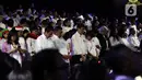 Karyawan EMTEK Group beragama Nasrani menghadiri Perayaan Natal Persekutuan Doa SCTB - Emtek Group 2019 di Studio 6 Emtek City, Jakarta, Kamis (19/12/2019). Acara yang juga diisi Agnez Mo Christmas Concert – The Greatest Love ini akan disiarkan pada 24 Desember di SCTV. (Liputan6.com/Johan Tallo)