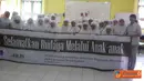 Citizen6, Surabaya: Mahasiswa ITS, Jurusan Teknik Kimia, dalam program kreatifitas mahasiswa pengabdian masyarakat (PKMM) membuat permainan yang bernama Jaws (Javanesse World Scrabble).(Pengirim: Widhy Roviantika)