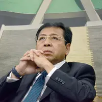 Setya Novanto akhirnya mengundurkan diri dari jabatannya sebagai ketua DPR RI. Tagar #NovantoMundur langsung membanjiri media sosial. 