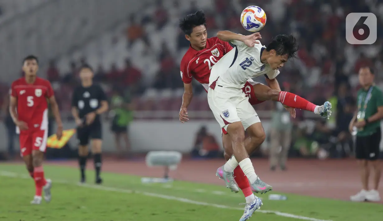 Sebelumnya, pada laga normal atau 2 kali 45 menit, Timnas Indonesia U-23 bermain imbang dengan Thailand 1-1. (Liputan6.com/Helmi Fithriansyah)