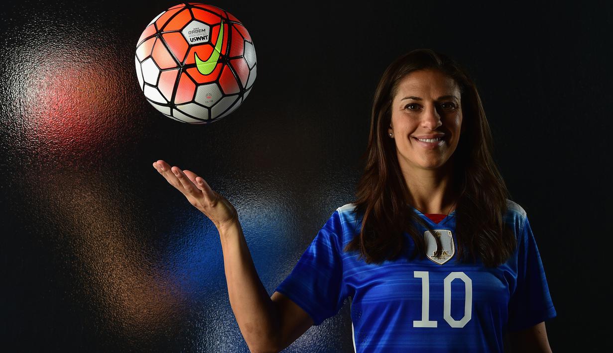 Carli Lloyd menjadi pemain pertama yang mencetak hattrick di final Piala Dunia Wanita setelah melakukannya di final Piala Dunia Wanita 2015. (Getty Images/AFP/Harry How)