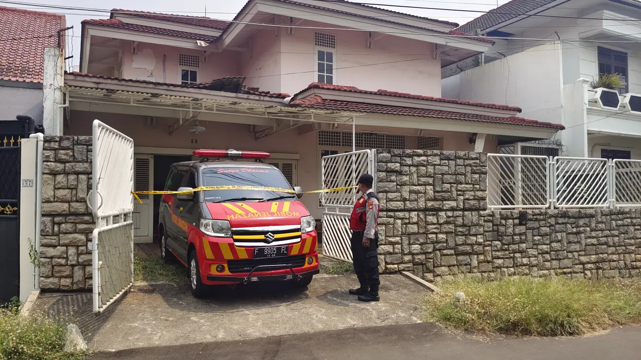 Lokasi rumah yang ditemukan anak dan ibu tewas di dalam kamar mandi kawasan perumahan, Cinere, Kota Depok.
