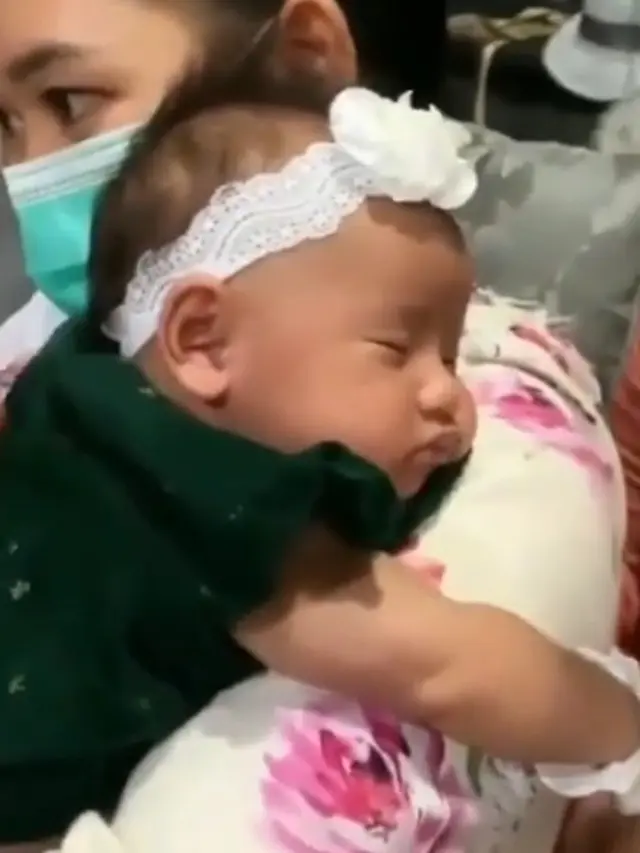 5 Potret Terbaru La Lembah Manah Adik Jan Ethes, Makin Gemas