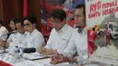 Ketua PMI DKI Jakarta Rini Sutiyoso (ketiga kanan) bersama jajaran PMI memberikan keterangan pers di Gedung PMI Jakarta, Jumat (16/10/2015). Penghimpunan dana kemanusian akan berlangsung mulai 17 Juli  hingga 17 Januari 2016. (Liputan6.com/Angga Yuniar)