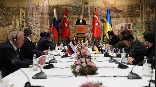 Presiden Turki Recep Tayyip Erdogan membuka pembicaraan Ukraina-Rusia di Istanbul pada Selasa 29 Maret 2022. (Murat Cetin Muhurdar - AFP)