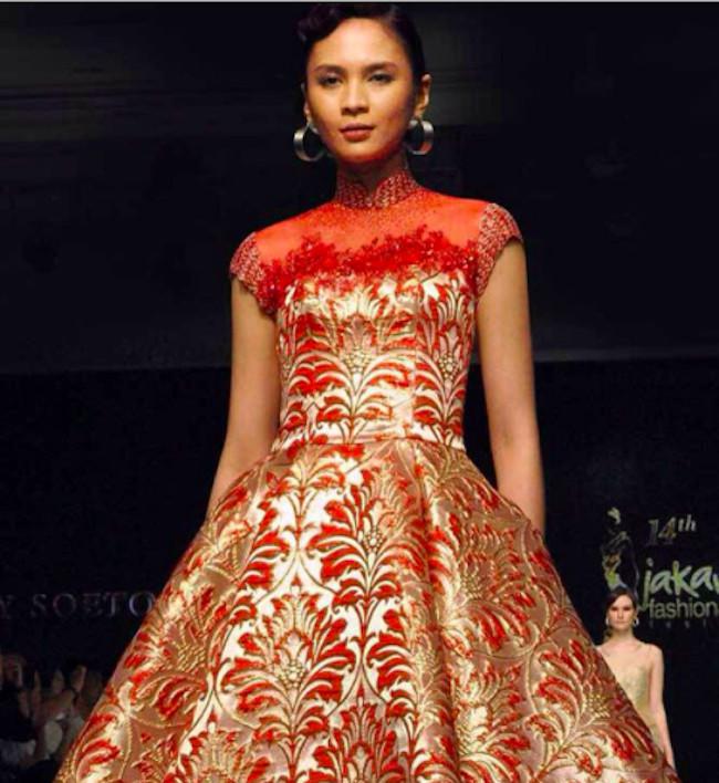 10 Gaun Pesta Yang Bikin Kamu Cantik Dan Mempesona Fashion