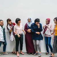 Ilustrasi perempuan saling mendukung/copyrightshutterstock/mentatdgt