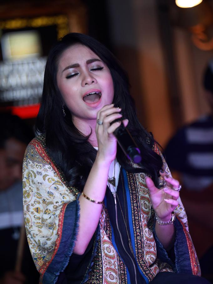Ajarkan Aku Tuk Bisa Merangkai Kata Lirik - Cara Mengajarku