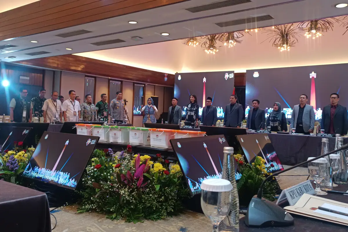 Komisi Pemilihan Umum Daerah (KPUD) DKI Jakarta resmi menggelar rapat rekapitulasi penghitungan perolehan suara di tingkat Provinsi DKI Jakarta, Pemilihan Gubernur dan Wakil Gubernur (Pilgub) DKI Jakarta Tahun 2024 di Hotel Sari Pan Pacific, Jakarta.