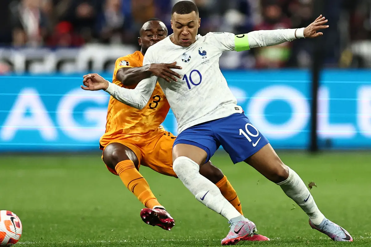 Foto: Debut Manis Kylian Mbappe Jadi Kapten Prancis, Tampil Padu dengan Griezman hingga Bantu Kandaskan Belanda di Kualifikasi Euro 2024
