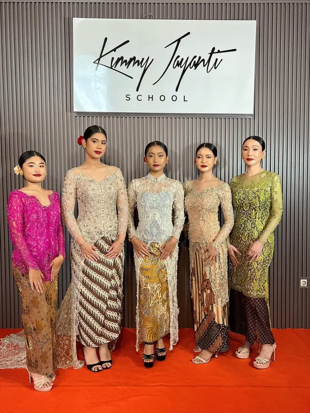 Almira Anak Annisa Pohan Sekolah Model
