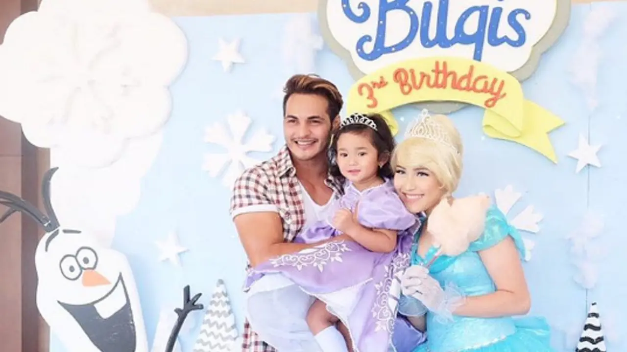 Ayu Ting Ting dan Ravi Bhatia