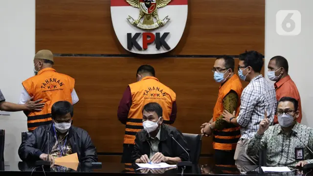 Ditahan KPK, Hakim Itong Isnaeni Hidayat Diberhentikan Sementara
