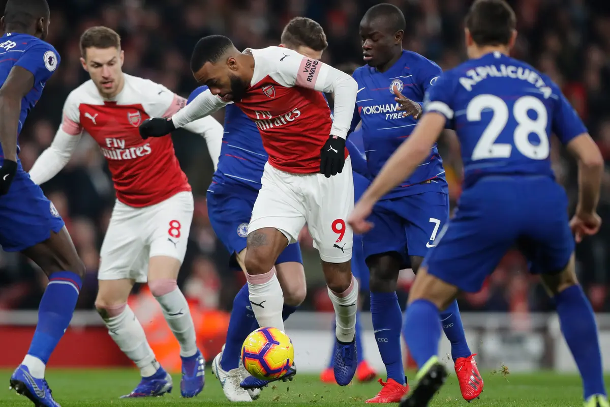 Arsenal Bujuk Barcelona Lepas Suarez dan Malcom
