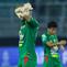 Pemain Persebaya Surabaya, Milos Raickovic, tampak kecewa setelah ditaklukkan Madura United pada lanjutan BRI Super League 2025/2026 di Stadion Gelora Bung Tomo Jumat (17/4/2026). (Bola.com/M Iqbal Ichsan)