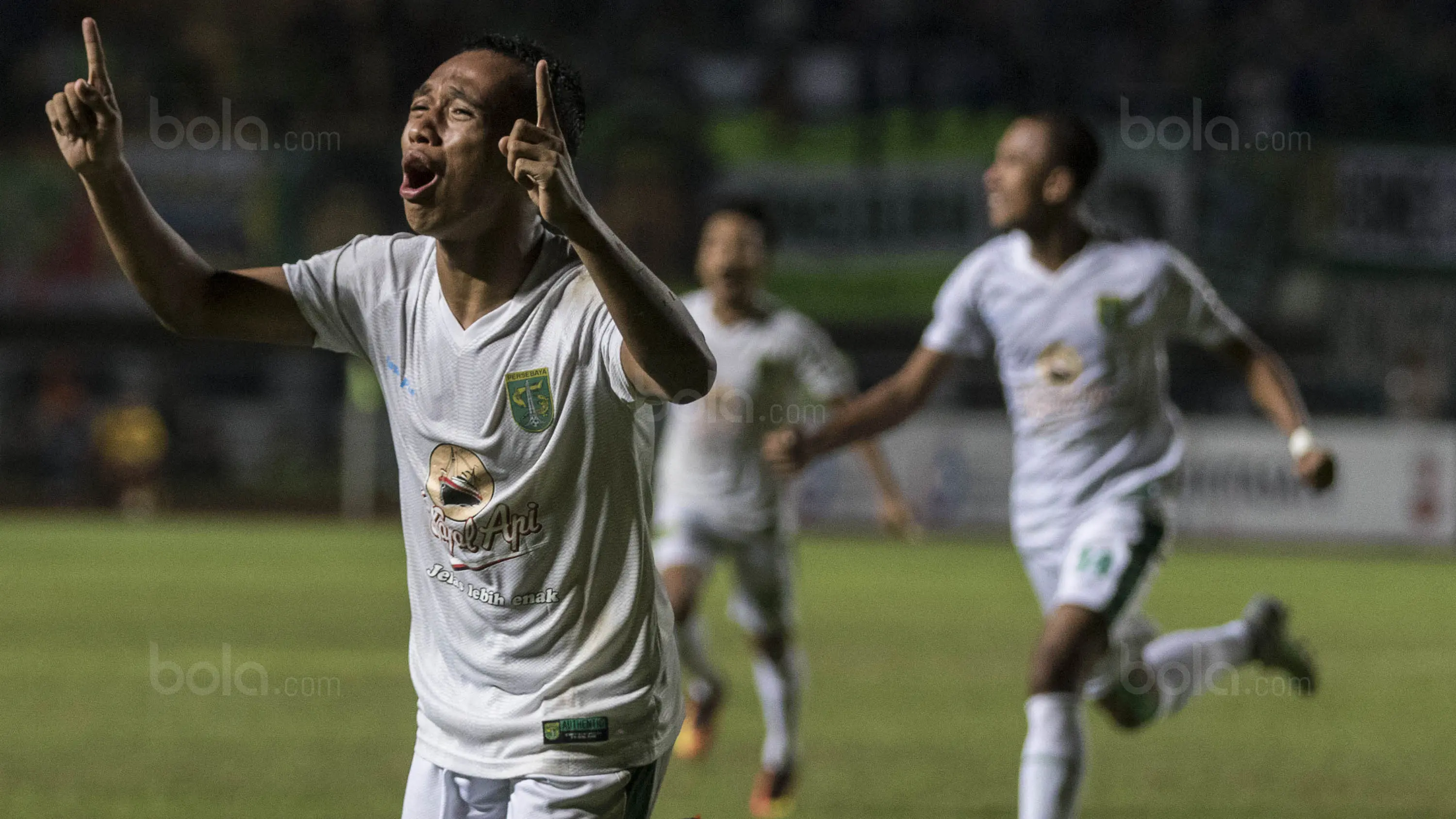 Bakatnya yang istimewa membuat Irfan Jaya terpilih untuk mengikuti PSM Makassar U-21 pada ajang Indonesia Soccer Championship U-21 2016. (Bola.com/Vitalis Yogi Trisna)