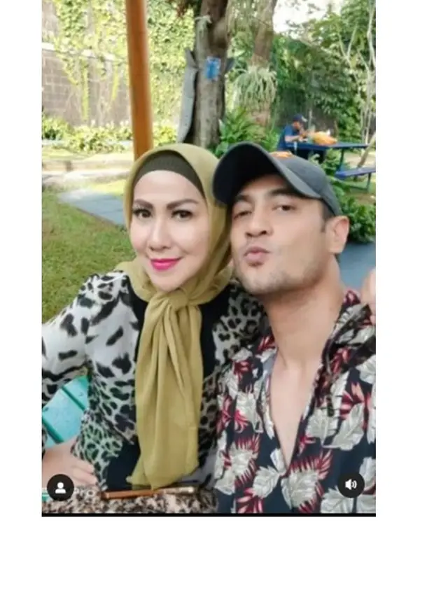 Sempat Dikira Hamil, Ini 7 Potret Mesra Venna Melinda dan Ferry Irawan