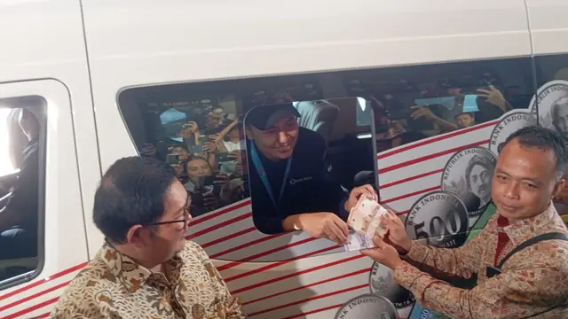 BI Jatim menyiapkan uang Rp 23 Triliun untuk Ramadan dan Idul Fitri di Jatim. (Dian Kurniawan/Liputan6.com)