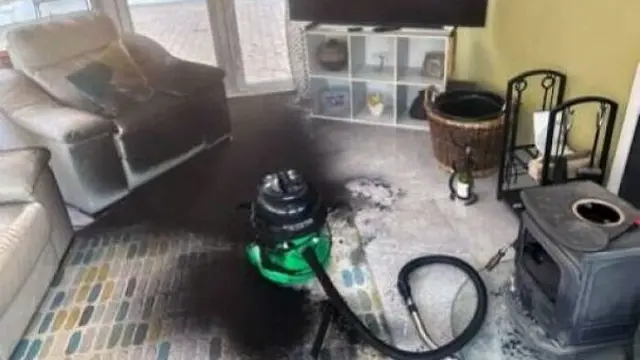 7 Momen Apes saat Membersihkan Rumah Ini Bikin Tepuk Jidat
