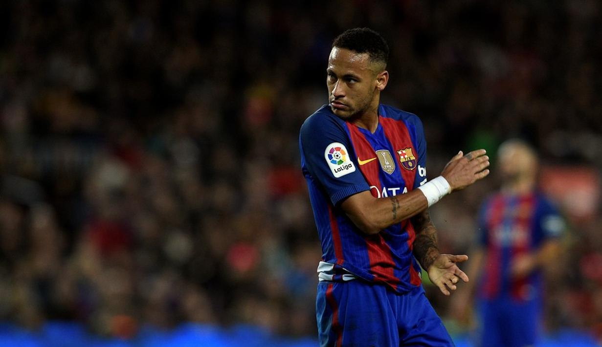 Tanpa diperkuat Lionel Messi dan Luis Suarez, Barcelona bermain imbang tanpa gol saat menghadapi Malaga dalam lanjutan La Liga di Camp Nou, Barcelona, Sabtu (19/11/2016). (AFP/Lluis Gene)