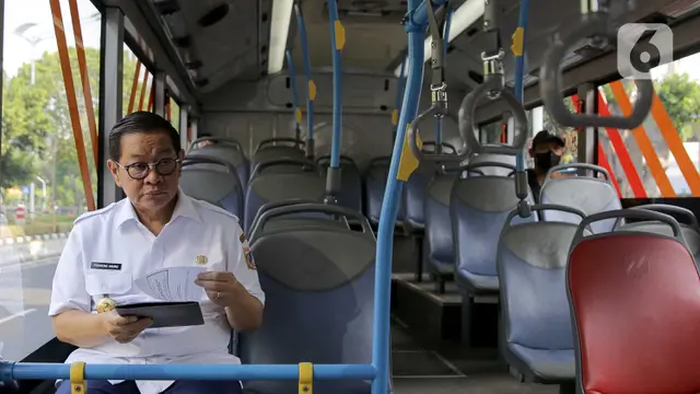 Rabu Pertama Kebijakan ASN Jakarta Gunakan Transportasi Umum, Pramono Anung Beri Contoh