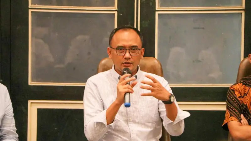 Ketua Perkumpulan Kader Bangsa Dimas Oky Nugroho, ikut menyoroti bagaimana pemuda di kancah global punya peran vital dalam mengubah kondisi dunia saat ini. (Liputan6.com/Radityo Priyasmoro).