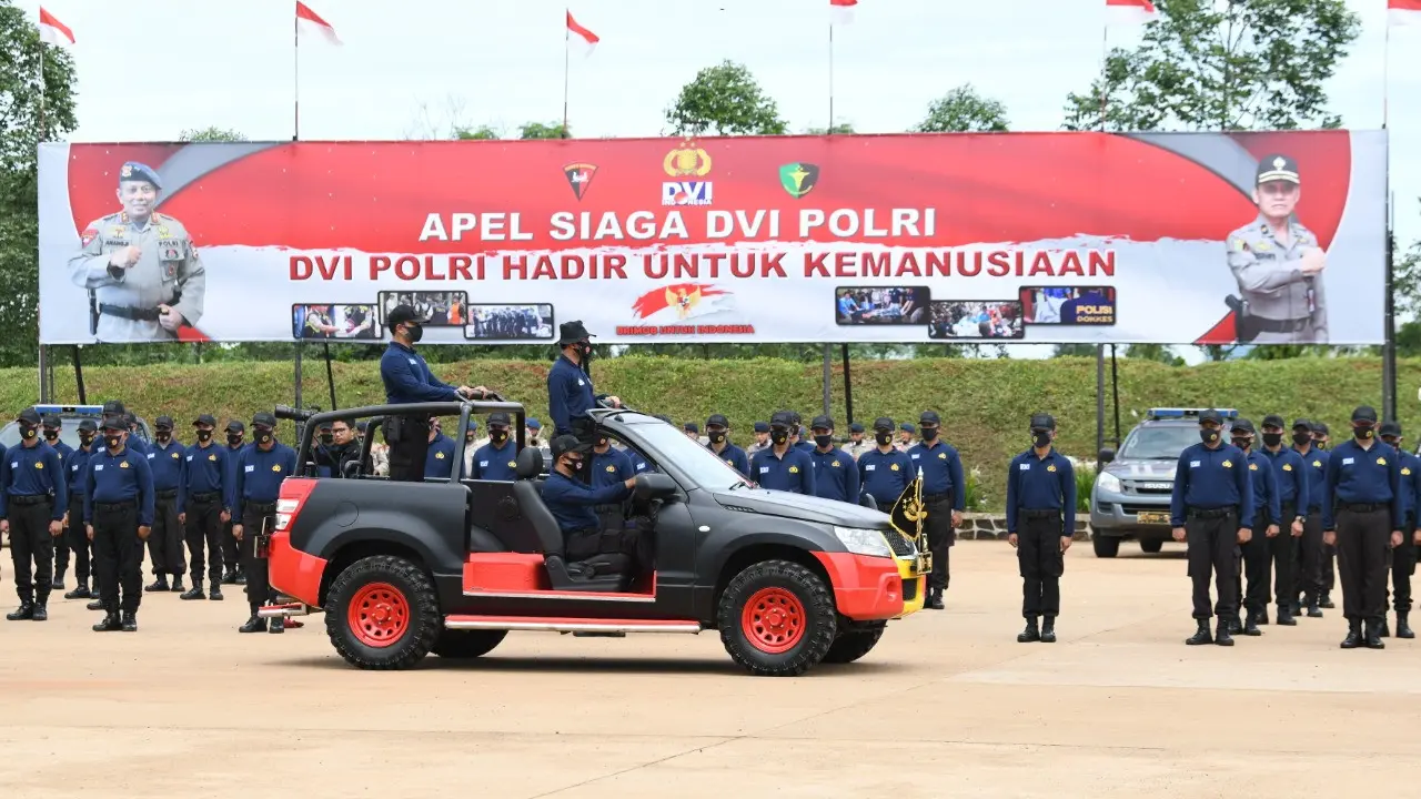 Korbrimob Polri dan Pusat Kedokteran dan Kesehatan Mabes Polri menggelar apel siaga Disaster Victim Identification (DVI) di Lapangan Satlar Korbrimob Polri, Cikeas, Jawa Barat, Senin (14/12/2020).