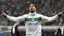 Bremen's midfielder Diego celebrates after scoring the 3-0 during Bundesliga match of Werder Bremen against Eintracht Frankfurt at Weser stadium in Bremen, on November 29, 2008. AFP PHOTO/DAVID HECKER