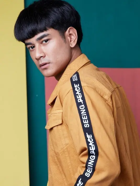 Bukan tanpa alasan Dwi Andhika tidak menargetkan menikah. Namun sejak dulu target yang diinginkan belum pernah terwujud. Ia pun tak ingin berujung kecewa dan menjadi tidak menikmati kehidupannya.  (Instagram/dwiandhika3486)