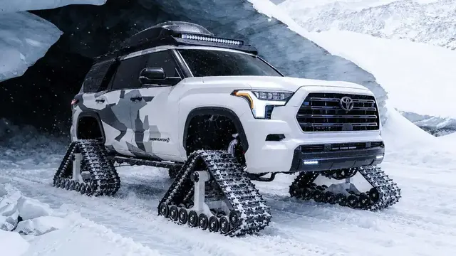 SUV Gagah Toyota Sequoia Snowhunter di Medan Es