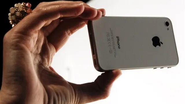 Pengguna iPhone Suka Kirim Gambar Porno?