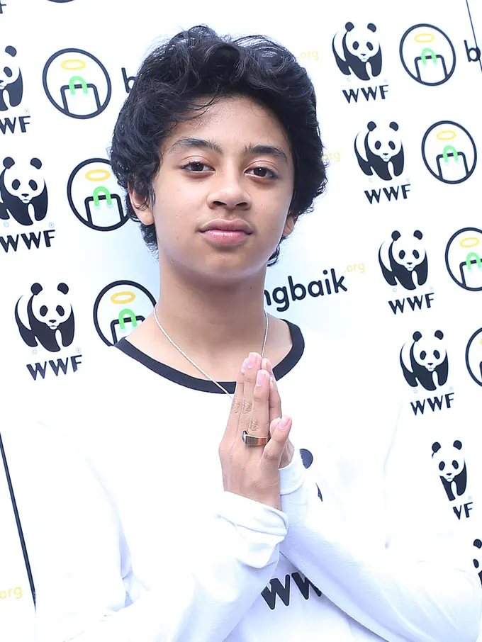 [Bintang] Bastian Steel