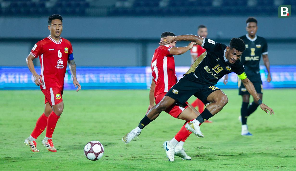 Torehan tujuh poin itu cukup untuk mengantarkan Dewa United melaju ke babak perempat final AFC Challenge League 2025/2026. Sementara itu wakil Kamboja, Phnom Penh Crown menemani Dewa melaju ke fase tersebut. (Bola.com/M Iqbal Ichsan)