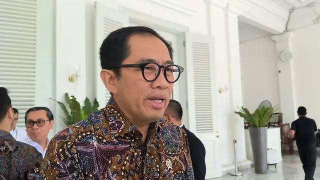 Wakil Menteri Perindustrian (Wamenperin) Faisol Riza di Balai Kota DKI Jakarta, Rabu (15/10/2025). (Liputan6.com/Winda)