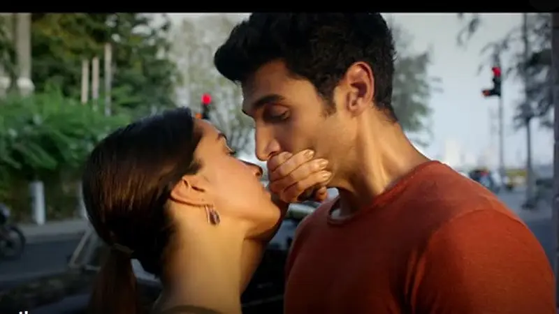 Film OK Jaanu tayang di Mega Bollywood (Foto: Dharma Productions via IMDB.com)